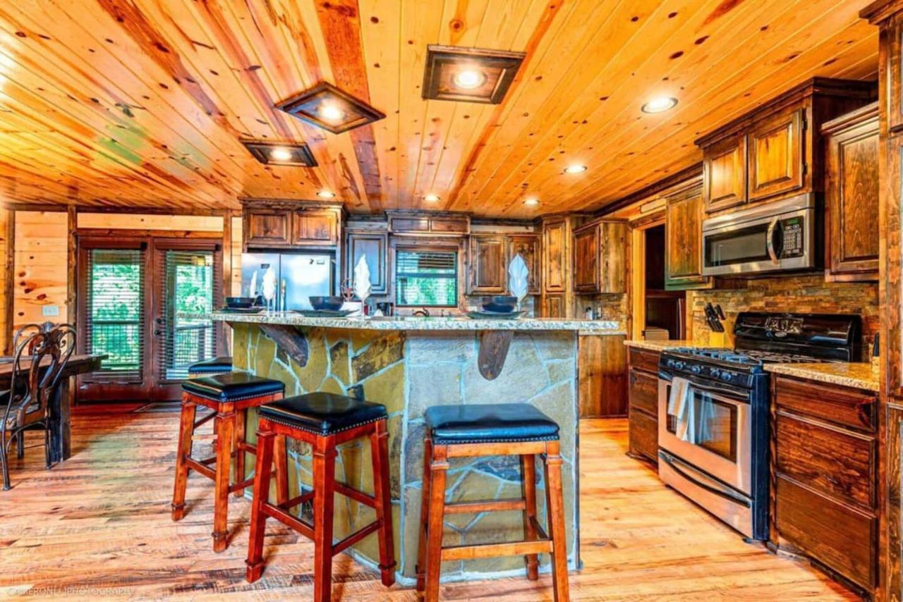 Iron Horse Lodge Broken Bow Exterior foto