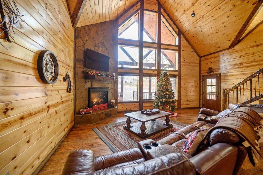 Iron Horse Lodge Broken Bow Exterior foto