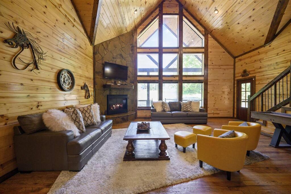 Iron Horse Lodge Broken Bow Exterior foto