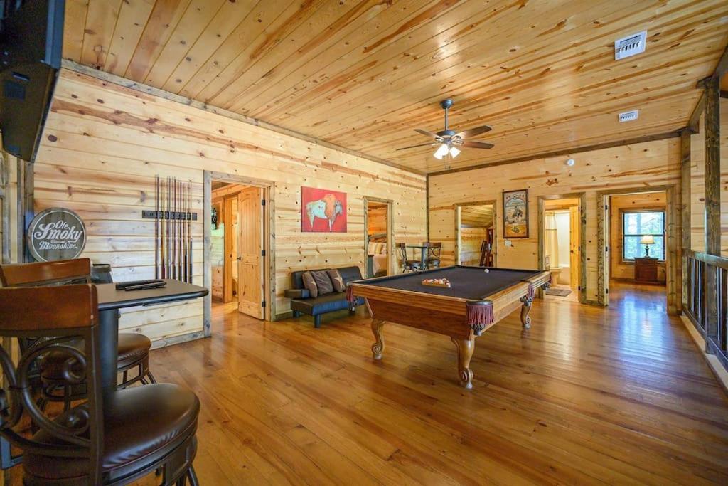 Iron Horse Lodge Broken Bow Exterior foto