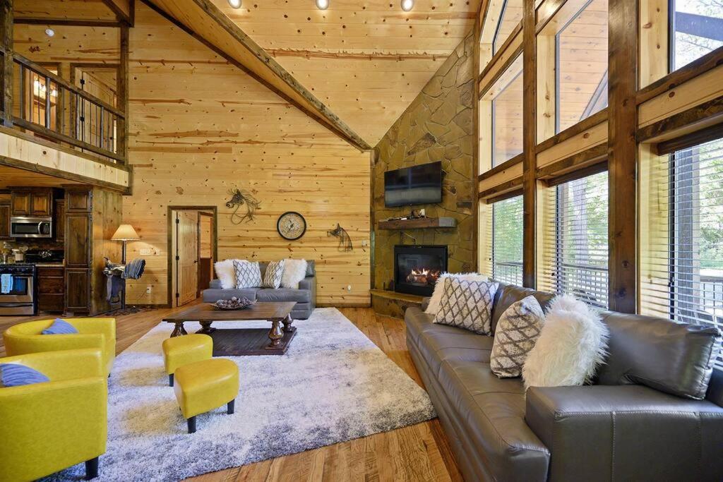 Iron Horse Lodge Broken Bow Exterior foto